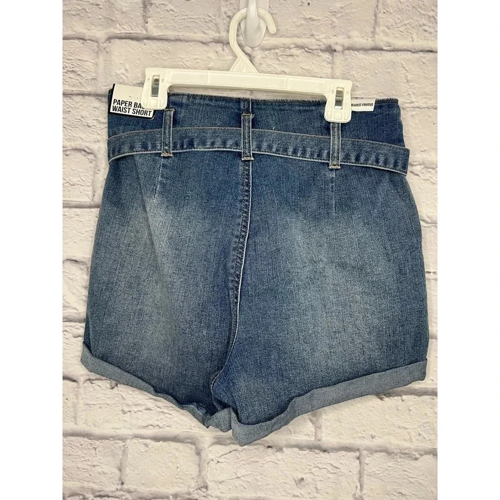 NWT Almost Famous Paper Bag Waist Jean Shorts Size 7. - Picture 3 of 6